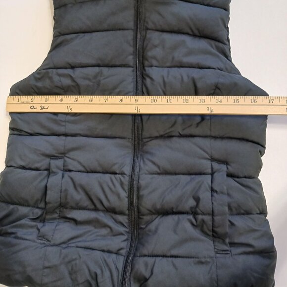 Hollister Black Puffer Vest Sherpa Lining Hood Size Medium - Picture 8 of 9